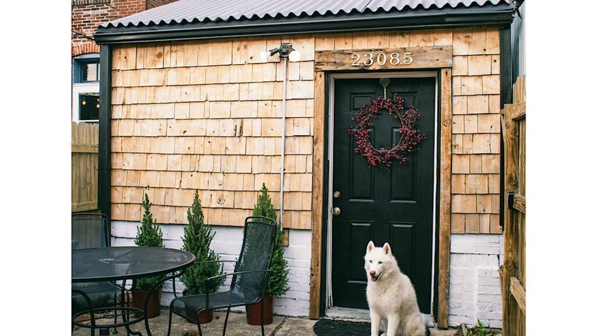 Gravois Park Apartment | Tiny Cozy Cottage in a Big City Park Free