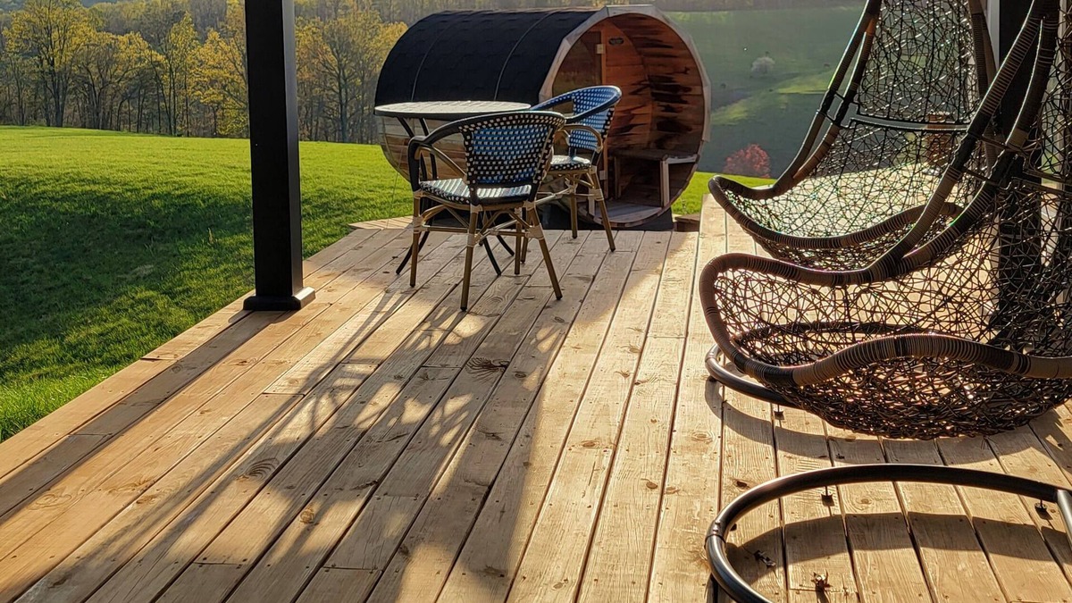 Baker Cabin | Tiny Escape w/dry sauna & mountain views