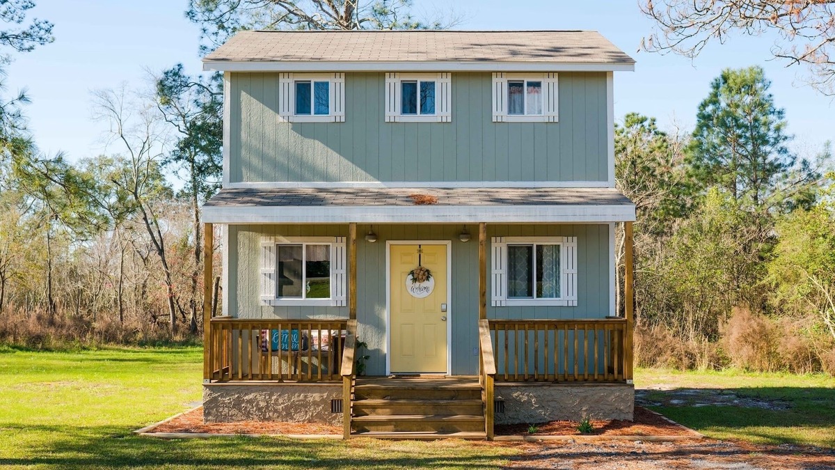 Fitzgerald Cottage | Tiny Farmhouse in charming Fitzgerald