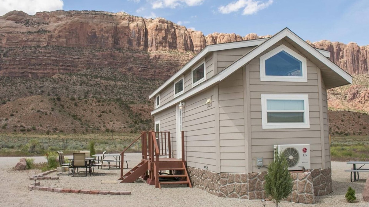 Moab South Valley House | Tiny Home #8 - Tiny Home #8 FunStays Tiny Home