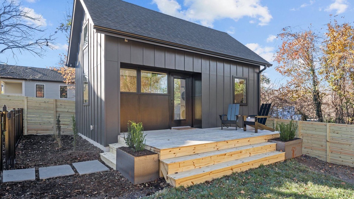 Durham House | Tiny Home a fantastic Location close to 9th Street!