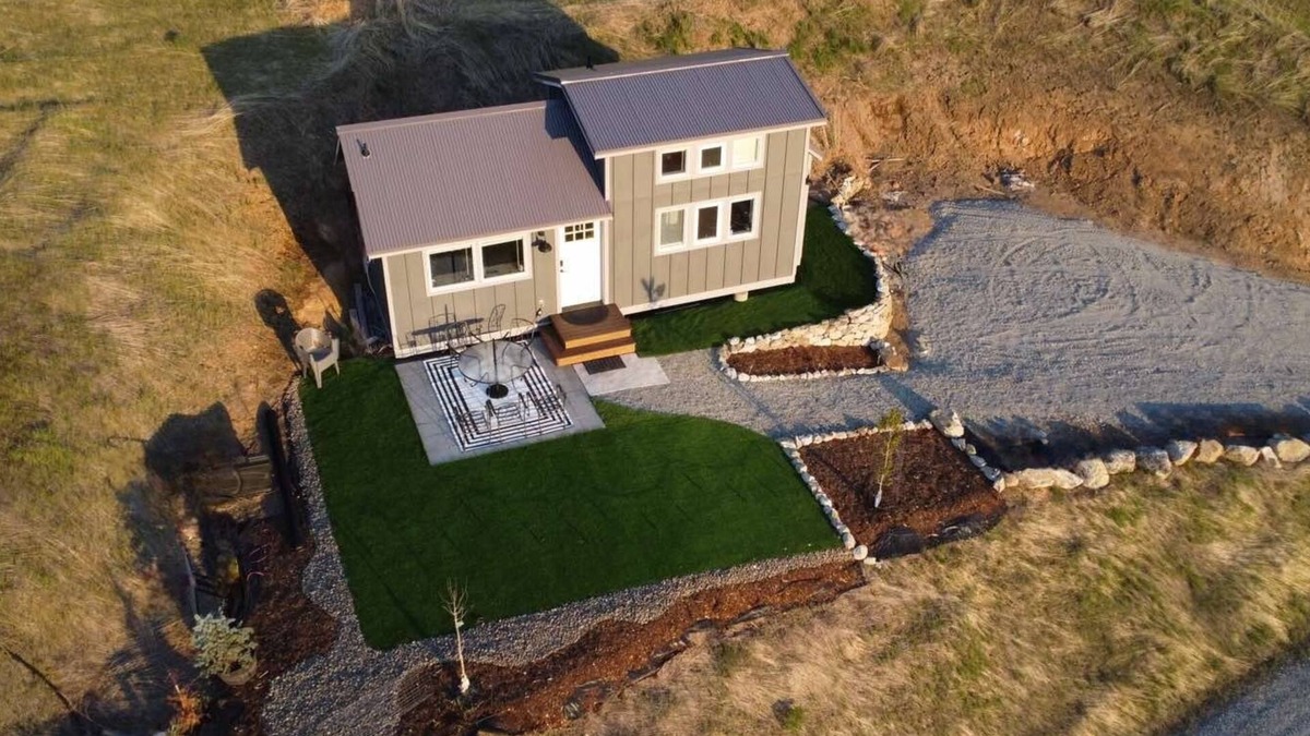 Chelan Cabin | Tiny home, Big View, Private space