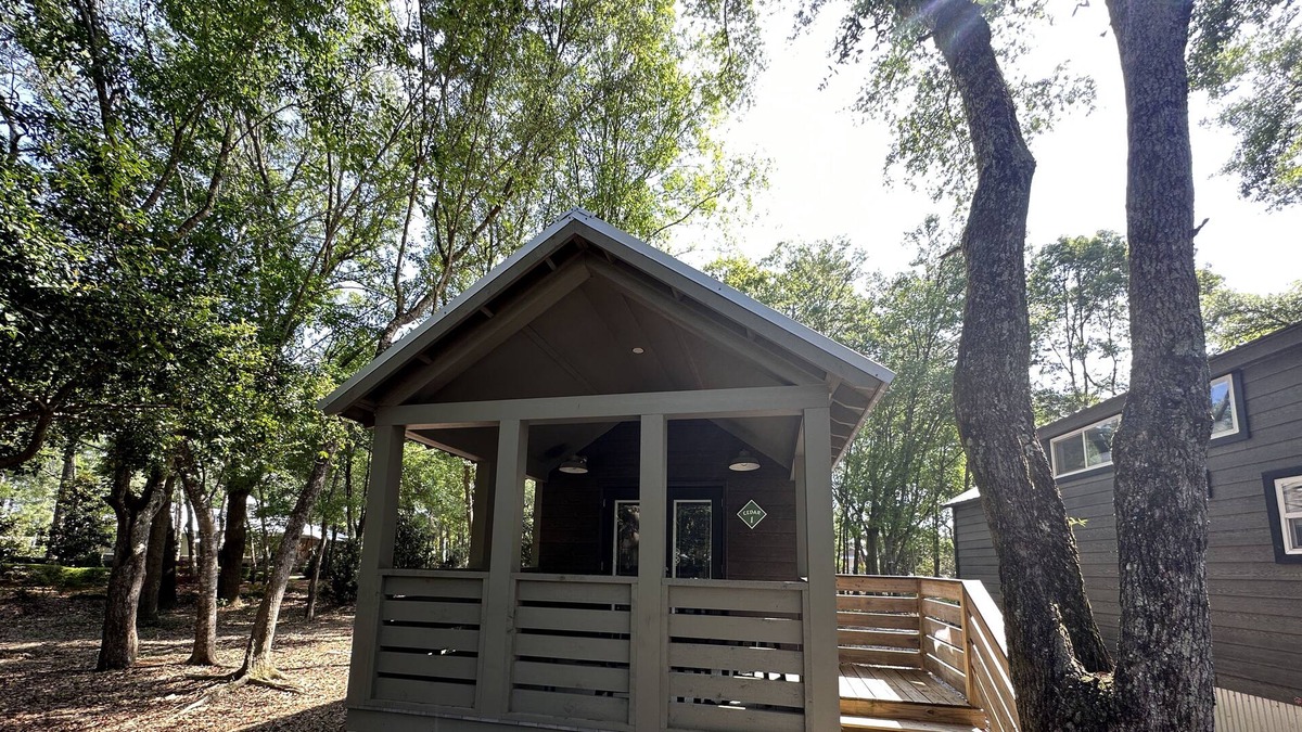 Harold Cottage | Tiny Home in Luxury Resort - Cedar 1