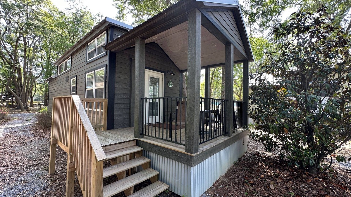 Harold Cottage | Tiny Home in Luxury Resort - Cedar 2
