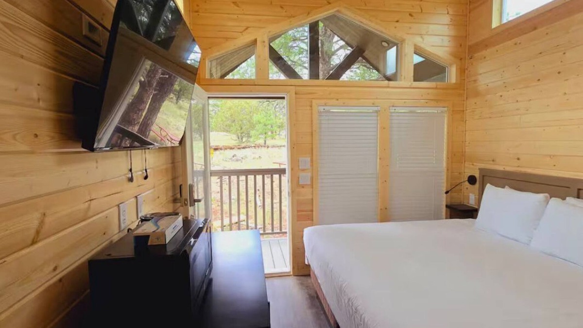 Page Cabin | Tiny Home King Room #8B