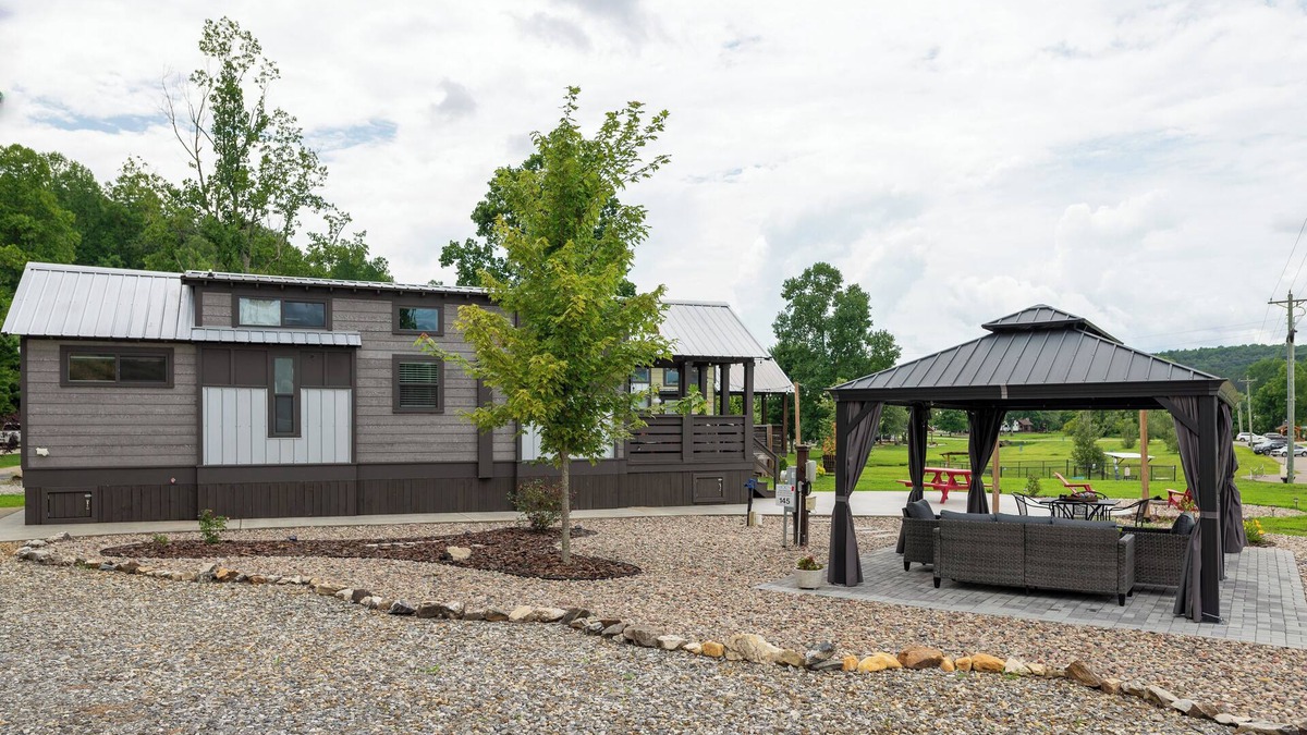 Morganton House | Tiny home mountain retreat w/view, covered outdoor patio, fire pit