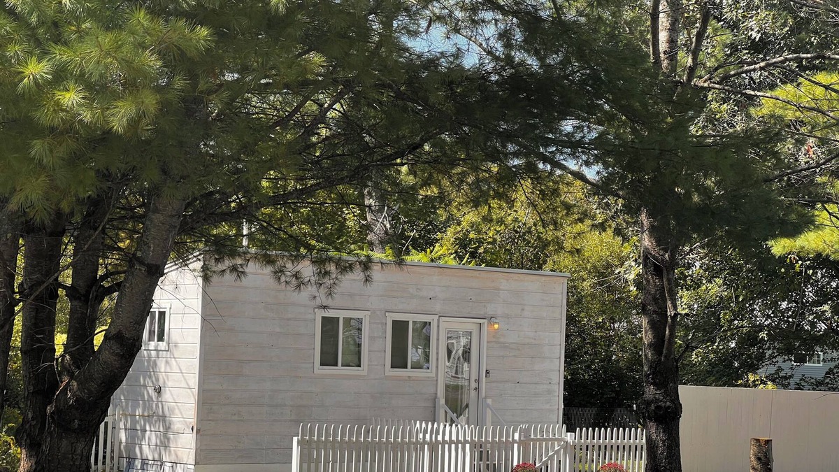 Farmington Falls Cottage | Tiny Home ski Sugarloaf, Saddleback & Sunday River, pet friendly, furnished