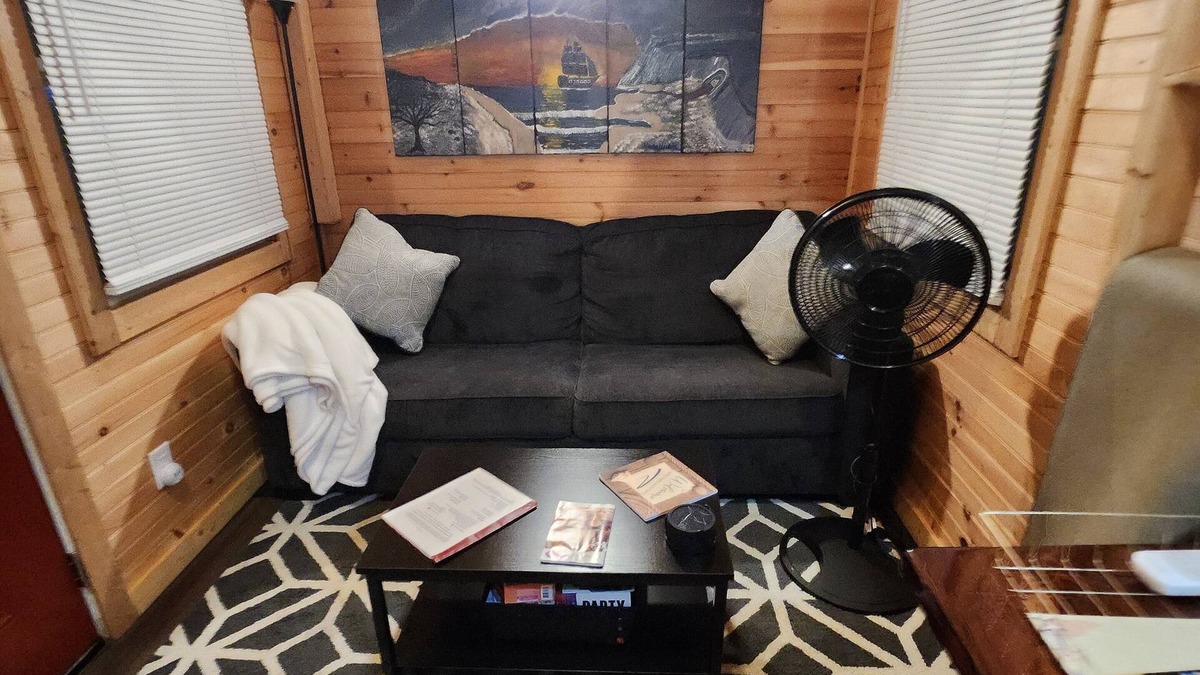Citra House | Tiny Home sleeps 6 near beautiful beaches and entertainment
