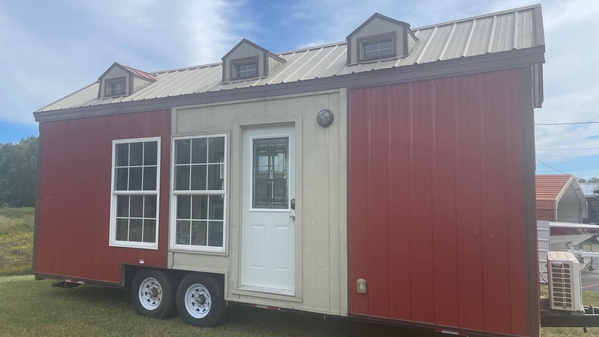 Baxter Cottage | Tiny Home - View of Center Hill Lake