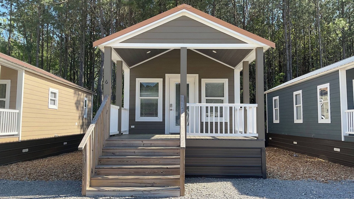 Pearl River House | Tiny Homes for Rent, minutes to the Casino, Golf Course & Water Park.n