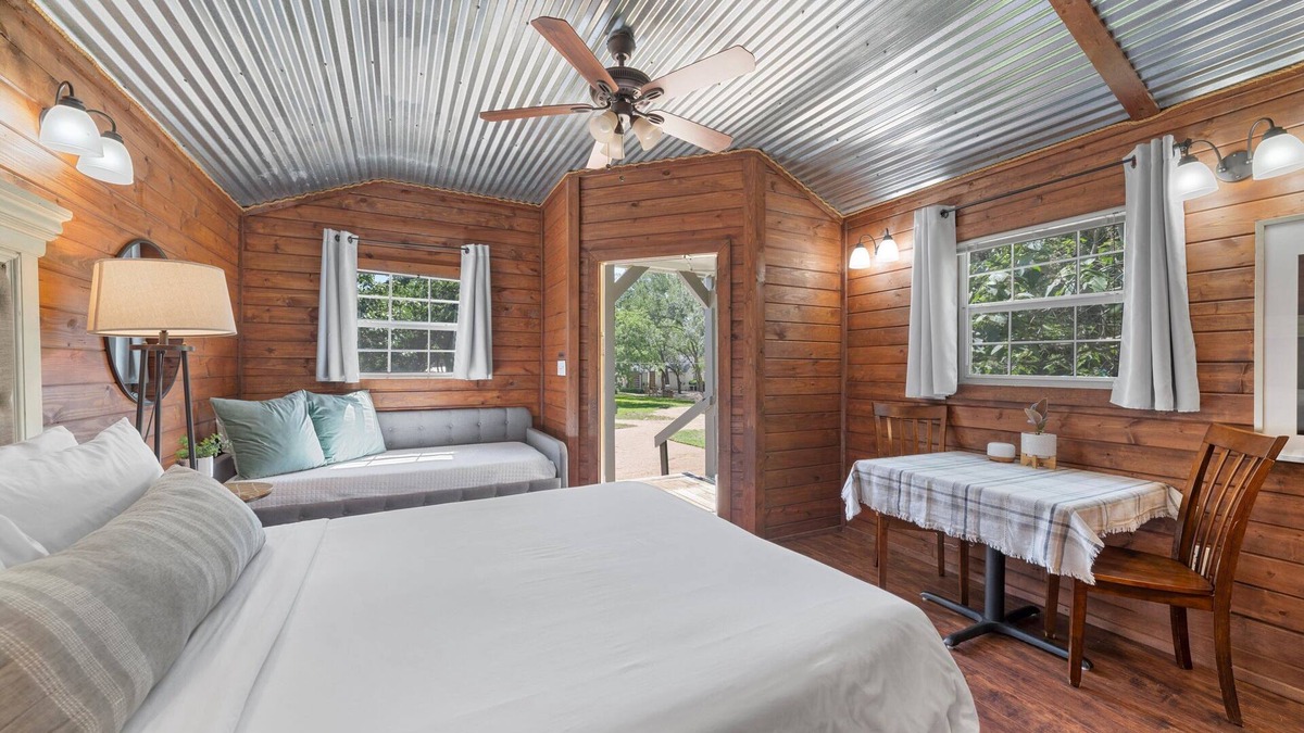 Crawford Cabin | Tiny House #4 @Gathering Oaks Retreat