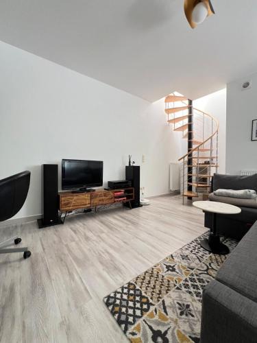 Saint-Josse-ten-Noode Apartment | Tiny House avec terrasse privée, 10 mins du centre