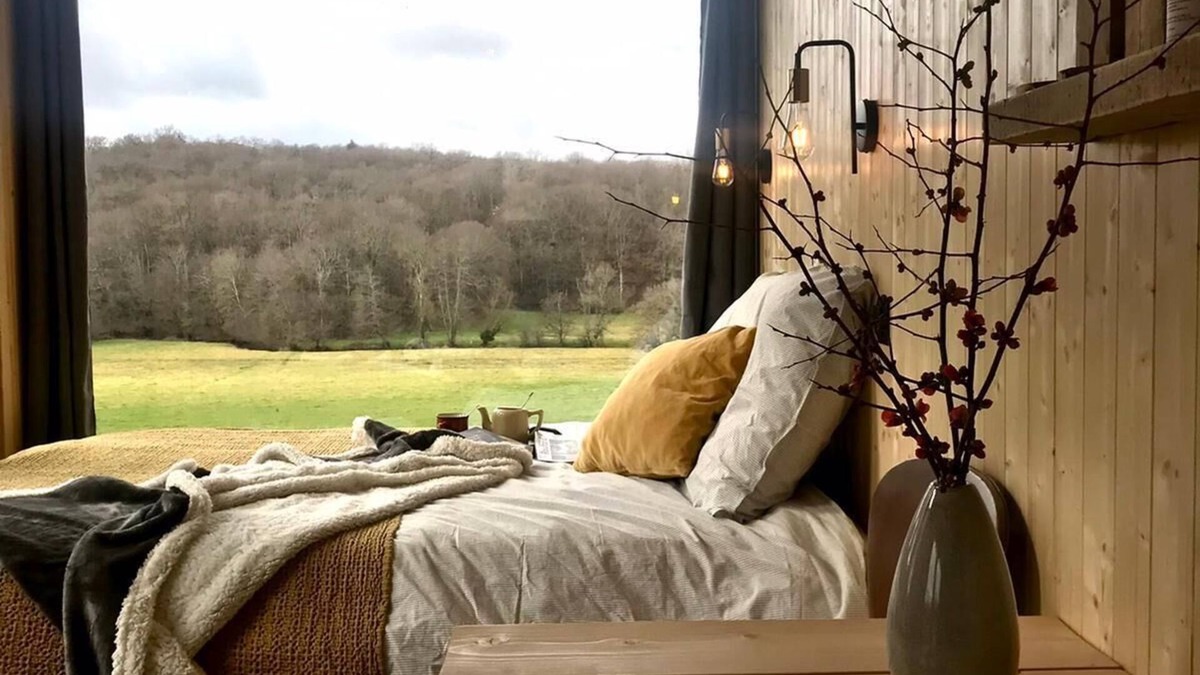 Bussieres (Yonne) Cabin | Tiny House between fields and stream, night under the stars guaranteed!