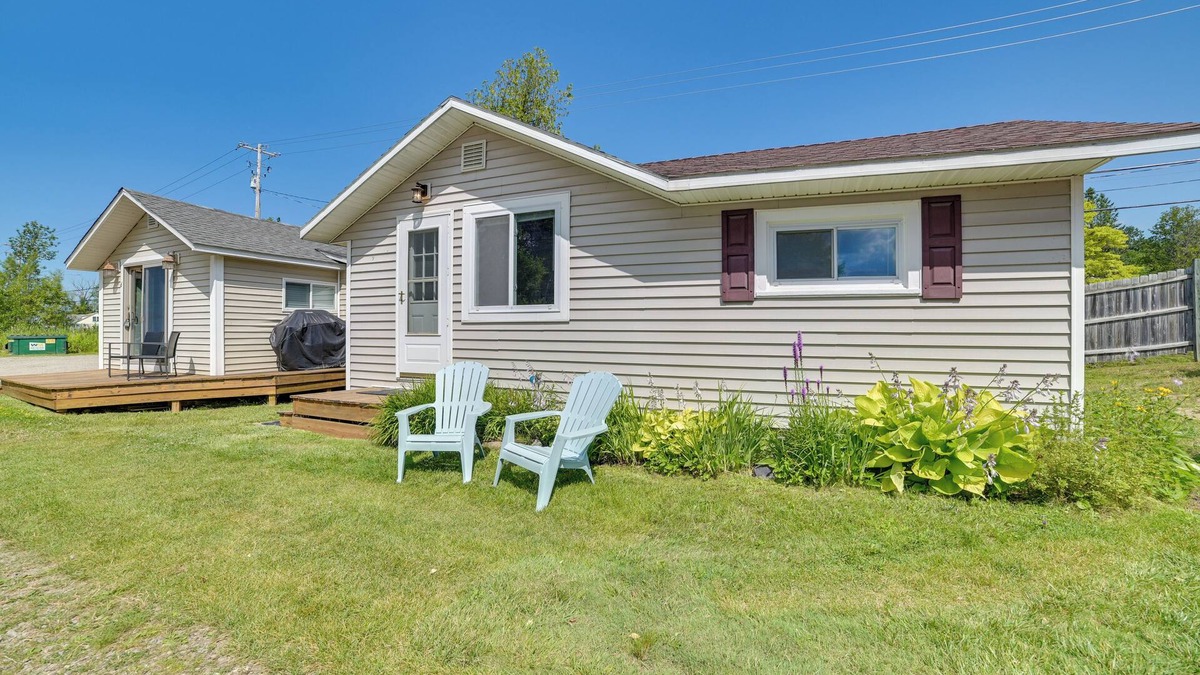 Oden Cottage | 'Tiny House Cottage 5' w/Crooked Lake Access!