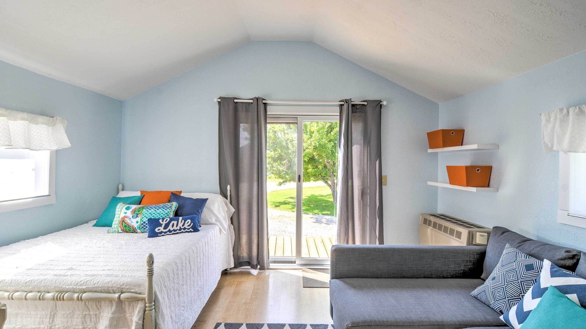 Oden Apartment | 'Tiny House Cottage 6' w/Dock on Crooked Lake