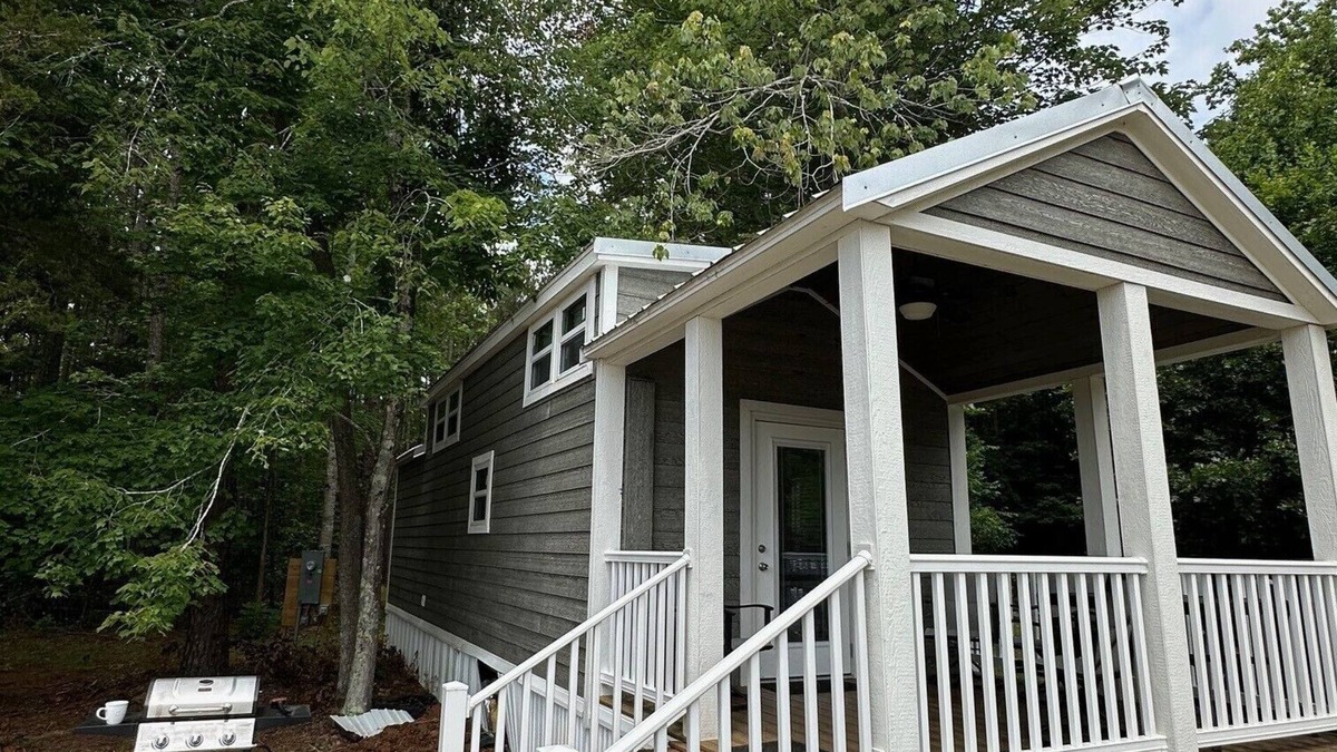 Siler City House | Tiny House - Farm Charm