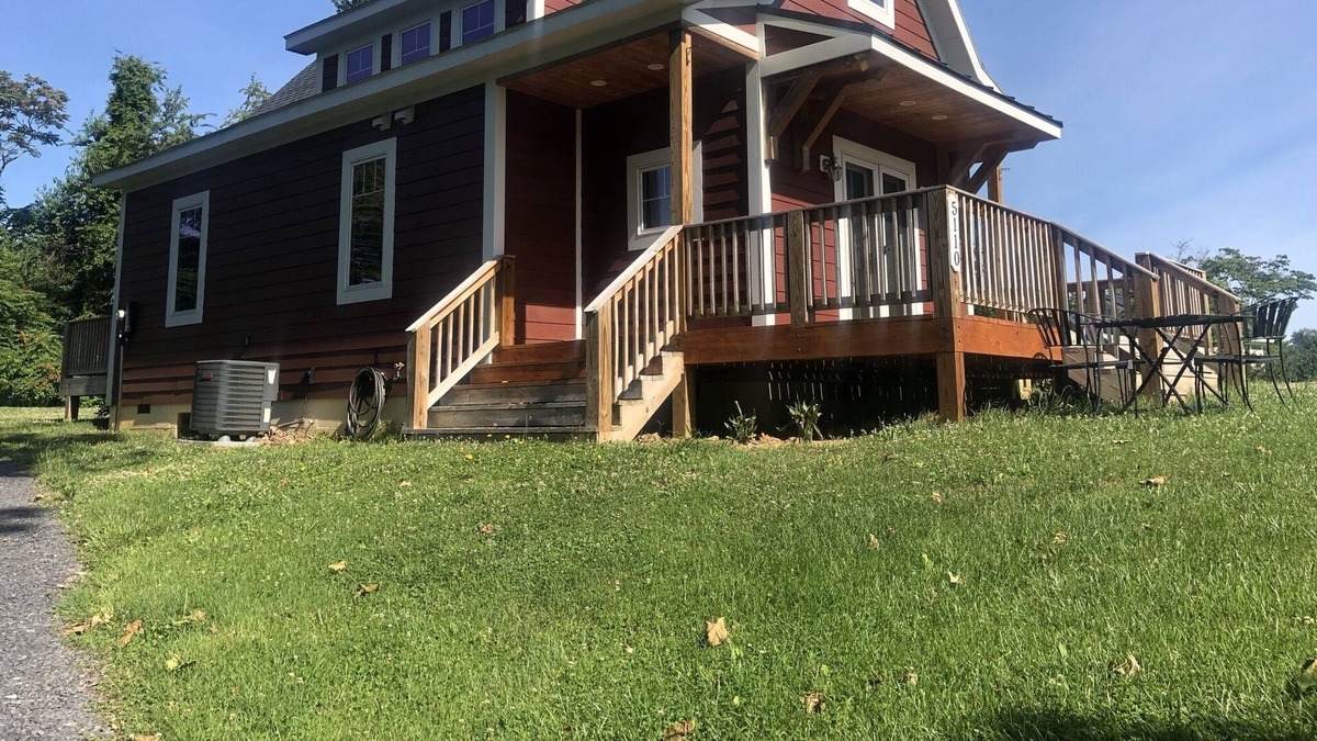 Hume Cottage | Tiny House in the country