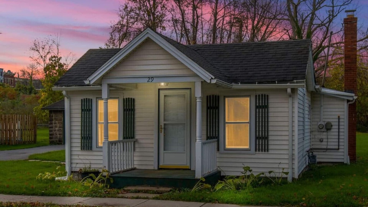 Brockport House | Tiny House Jewel in Brockport!
