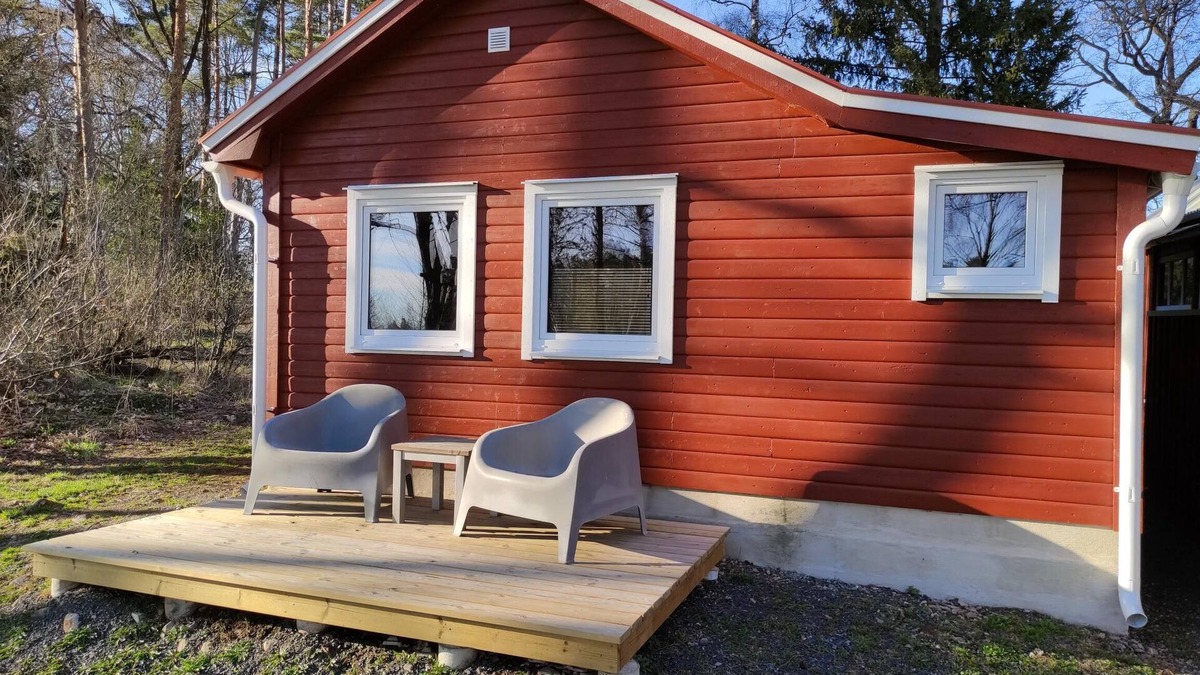 Urshult Ski Chalet | Tiny House, located at a lake