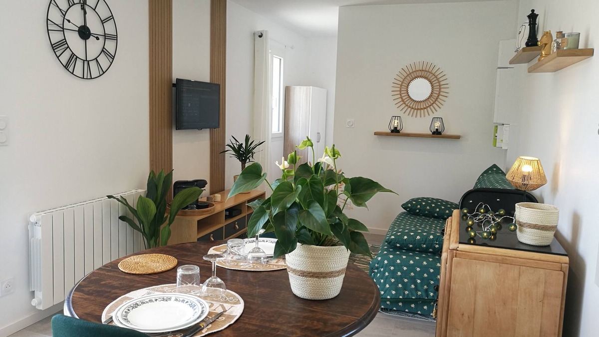 Charlieu-Belmont House | Tiny House Moderne et son Jardin Privé 5mn Roanne