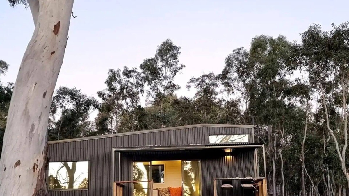 Macclesfield House | Tiny House/Retreat in Adelaide Hills. Secluded, peaceful, country views.