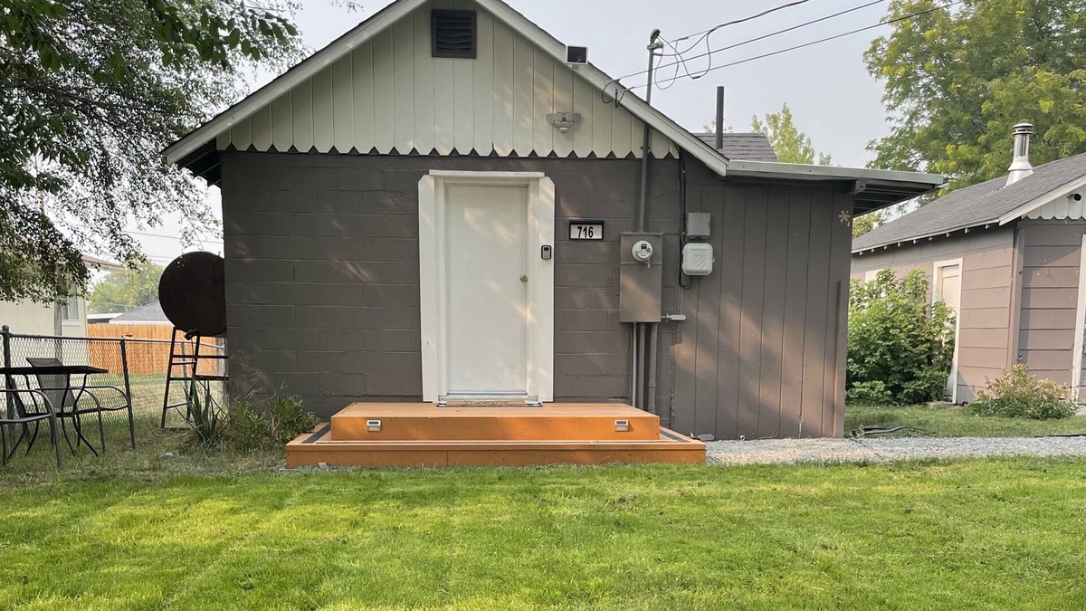 Alturas House | Tiny House W/Washer & Dryer