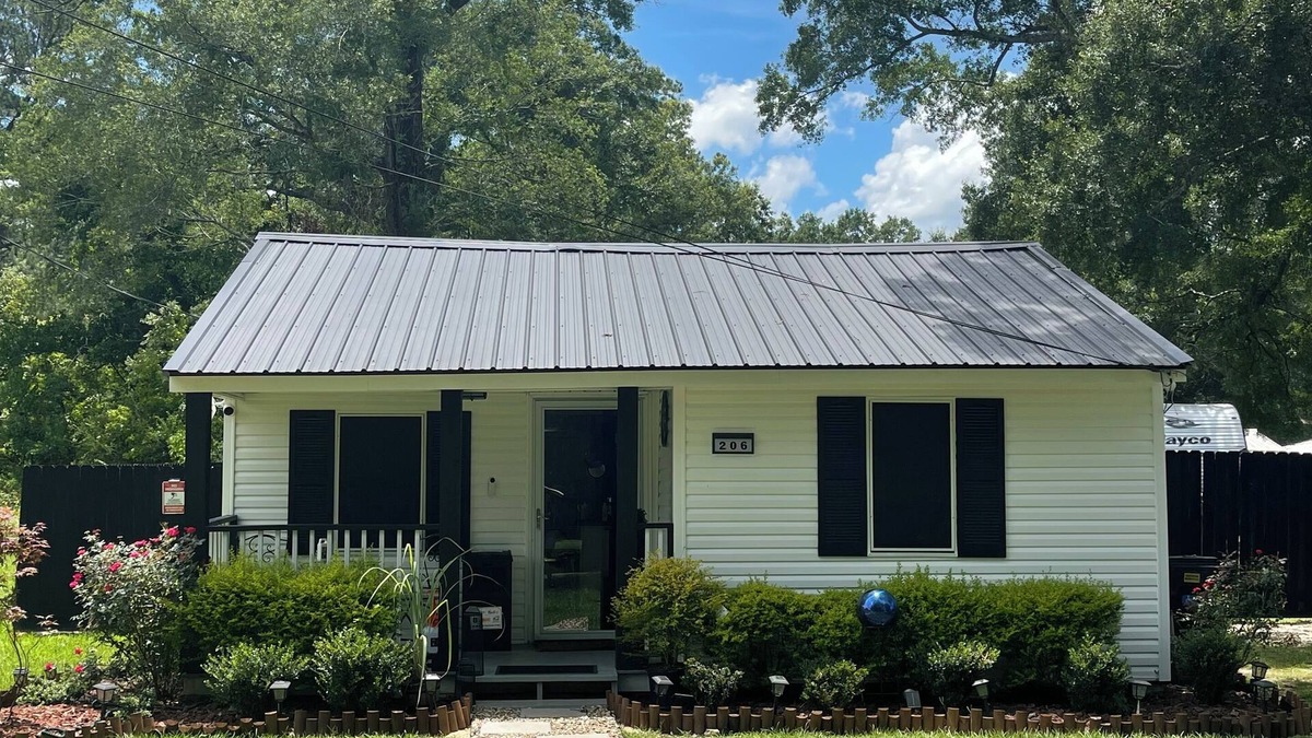Franklinton House | Tiny house with hot tub, kids play area, and fire pit