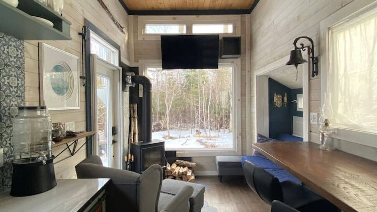 Halifax County House | Tiny in the Sticks : Ostrea Lake Tiny House