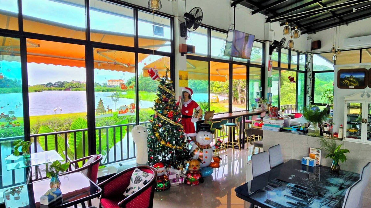 Bang Phai House | Tiny Island Lake Lodge