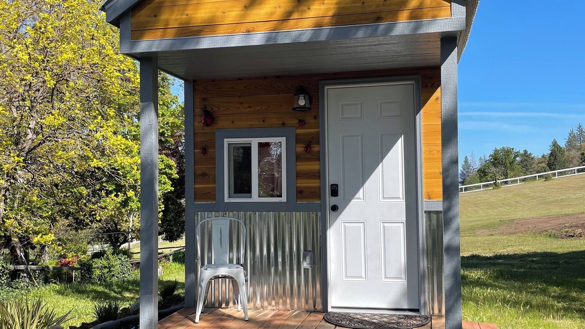 Central Point Other | Tiny Living at its Finest… 🐞