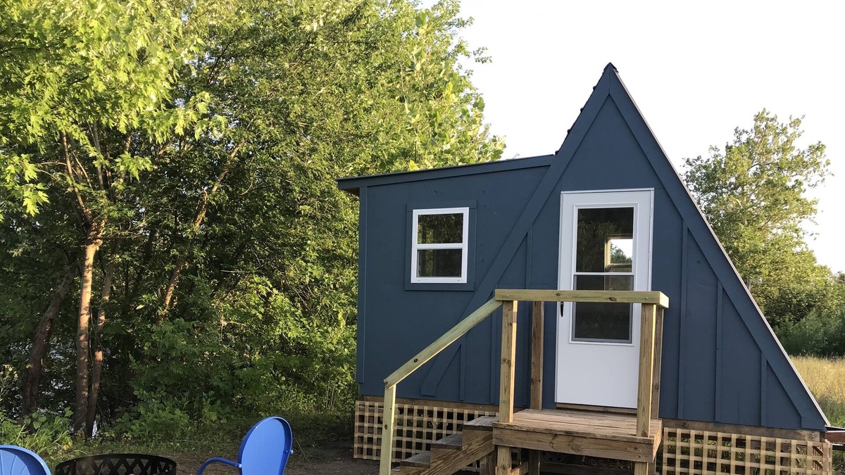 St. Charles Cabin | Tiny Off Grid A-Frame Cottage - Glamping St. Louis