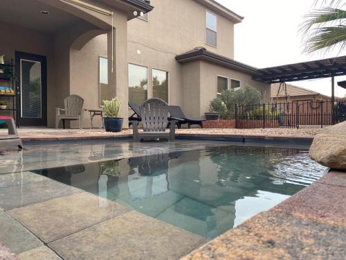 St. George House | Tiny RV Stone pool Inn, Pets stay free, Zion National Park, your private Oasis!