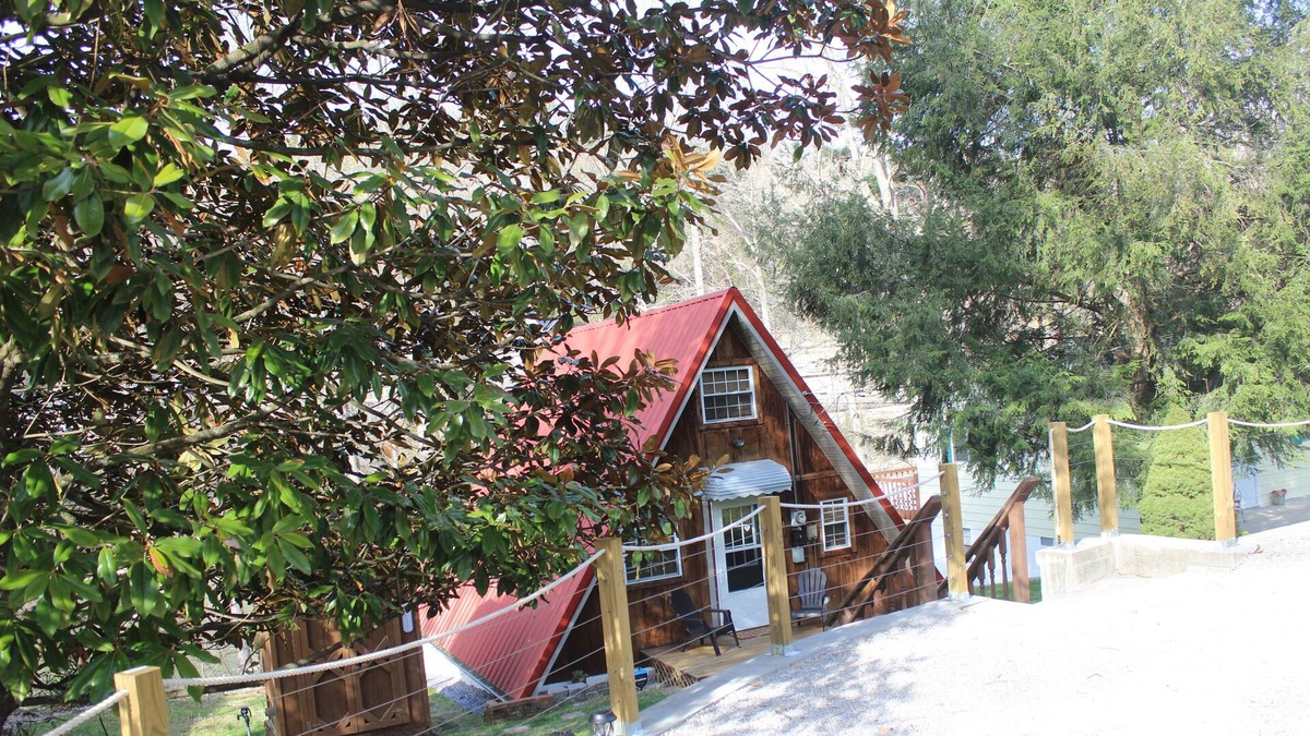 Sloans Valley Cabin | Tiny Tim,Camp Living, Lake View, Rustic Path To Private Dock