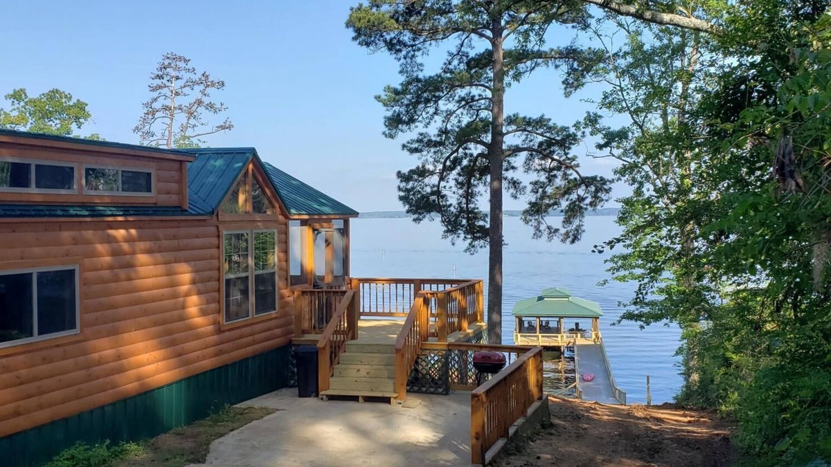 Negreet Cabin | Tiny Toledo - Lakefront Cabin with Boathouse, Fishing Pier, and DRAMATIC Sunsets