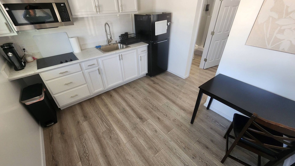 Odessa Apartment | Tinyhouse with AC and laundry area. Near Ector County Coliseum