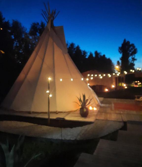 Lembeke Other | Tipi Marie met hotutub in de tuin