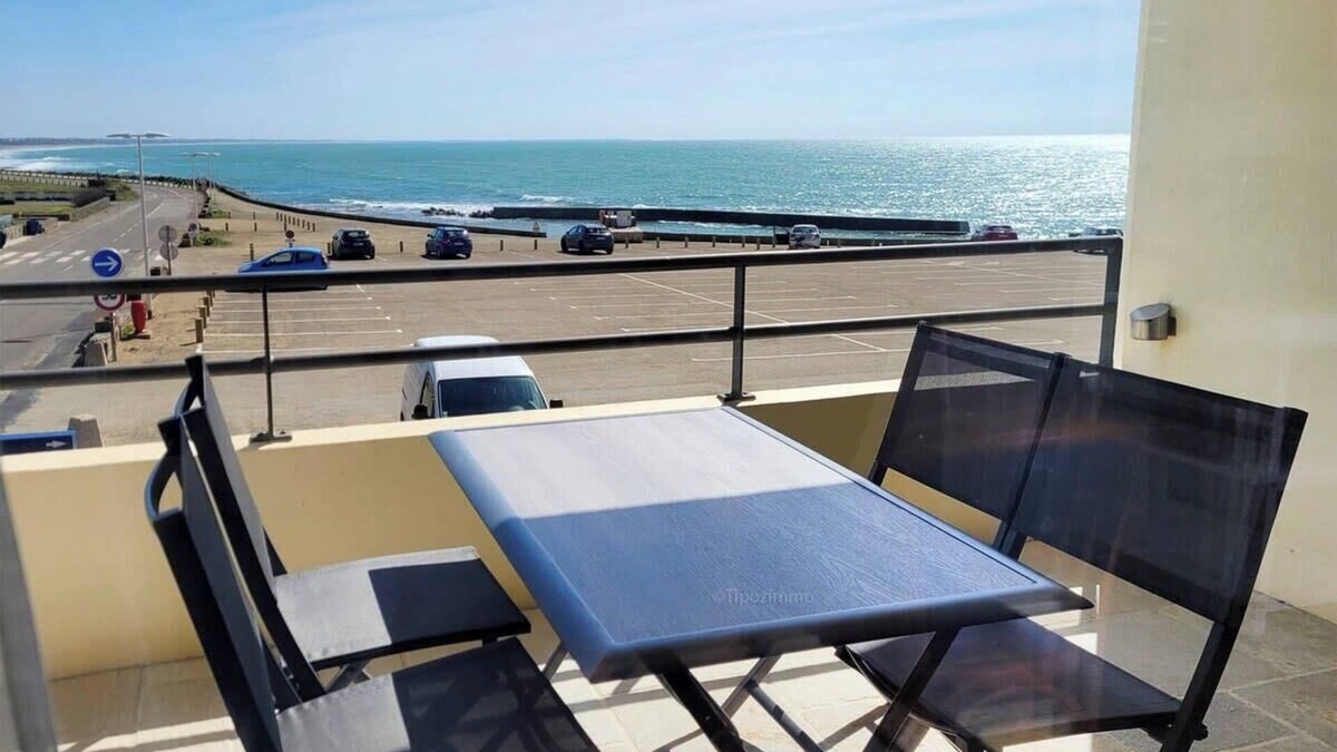 Pouldreuzic Apartment | Tipoz'immo-Le Grand Grand 210 -view and direct access to the sea-pets accep
