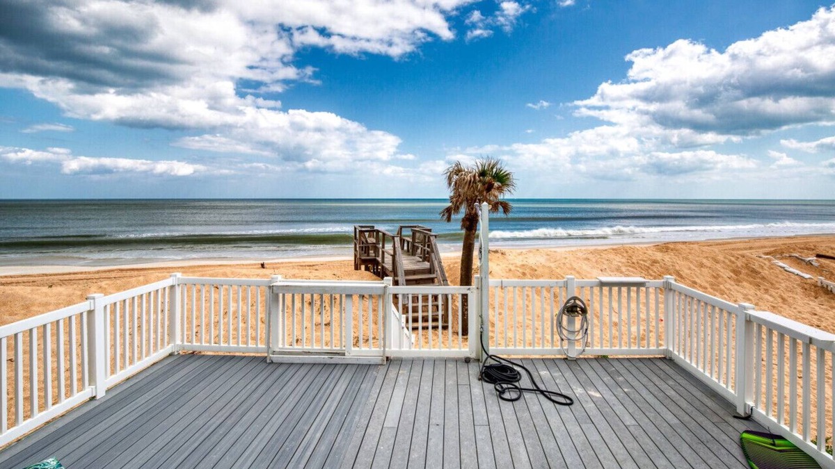 Palm Coast House | Tipsy Turtle Direct Oceanfront Sunrise