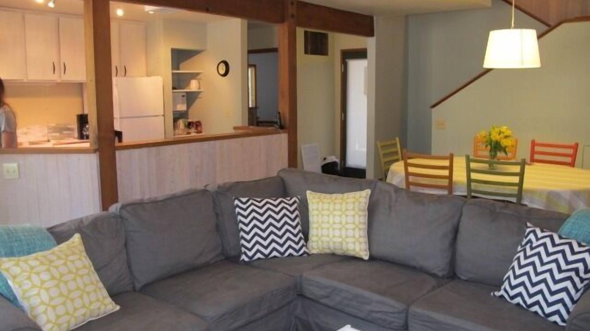 Black Butte Ranch Cabin | Tired of same old rentals - think NEW! FRESH! MODERN! FUN!