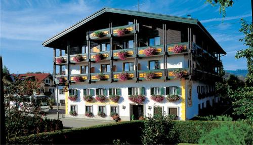 Sankt Georgen im Attergau House | Tirolerhof