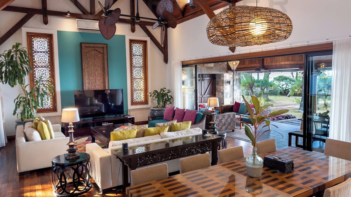 Poste Lafayette Villa | Tisan: Opulent beach villa with private pool