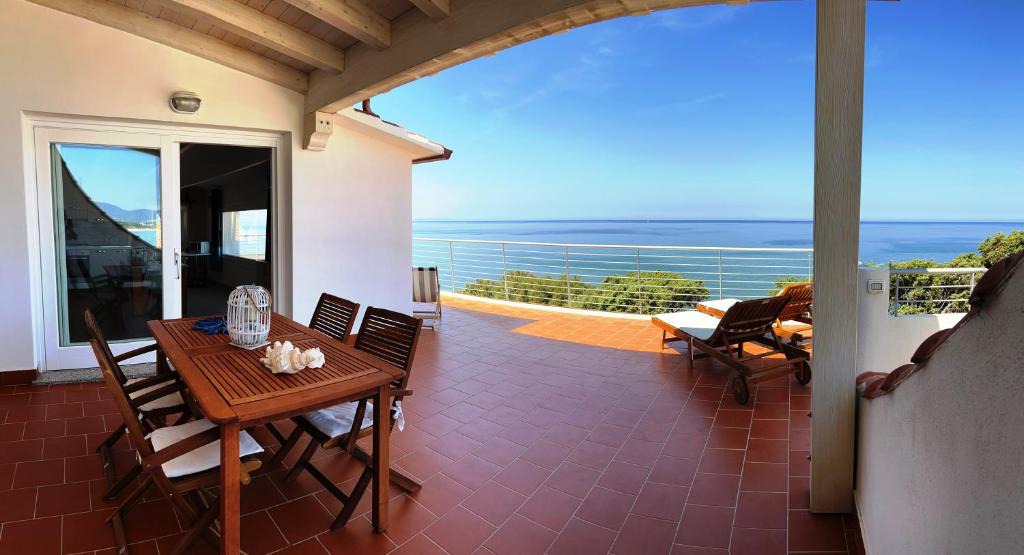 La Ciaccia House | TITINO stupendo appartamento in villa fronte Mare - Golfo dell'Asinara - Internet Free