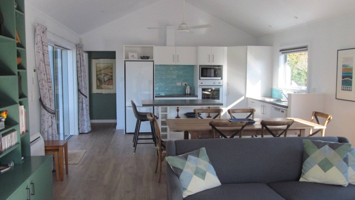 Greytown House | Tiwakawaka Haven - Greytown New Zealand