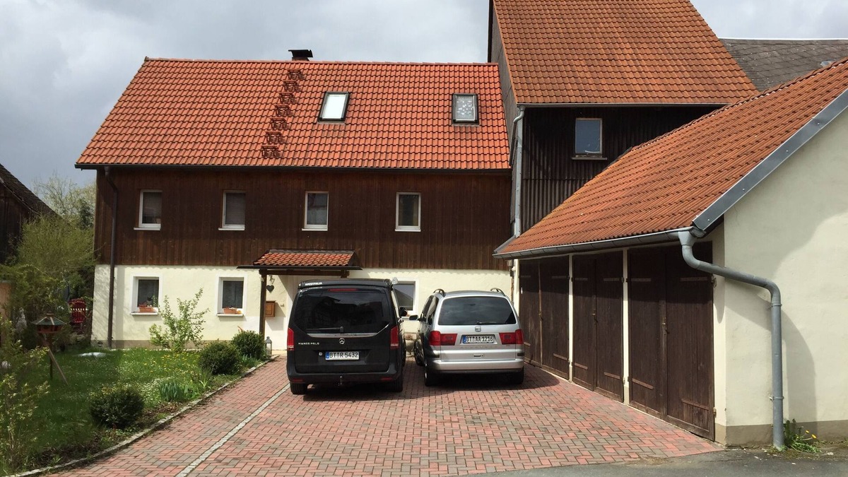 Mistelgau House | To Bayreuth only 9 km, family friendly, living area 220 m2, free parking, air conditioning, terrace