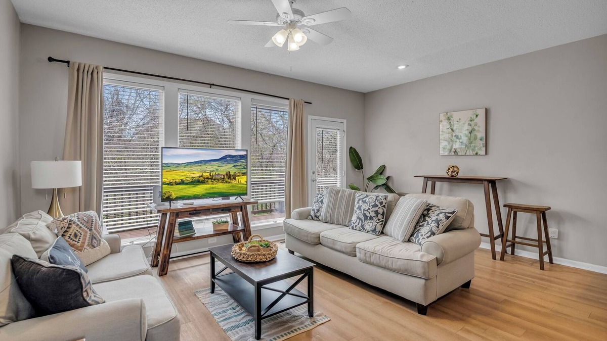 Bonner Springs House | To Legends! 3BD with 2.5 Bath House!