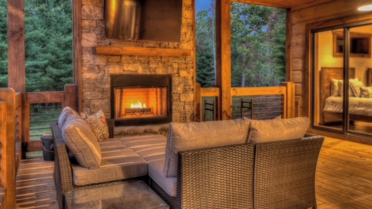 Epworth Cabin | Toasted Oak