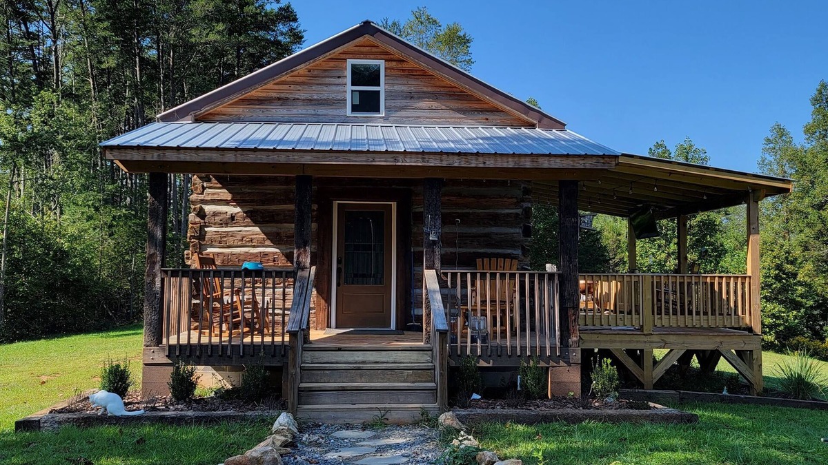 Westfield Cabin | Tobacco barn cabin with trails, fishing and hiking