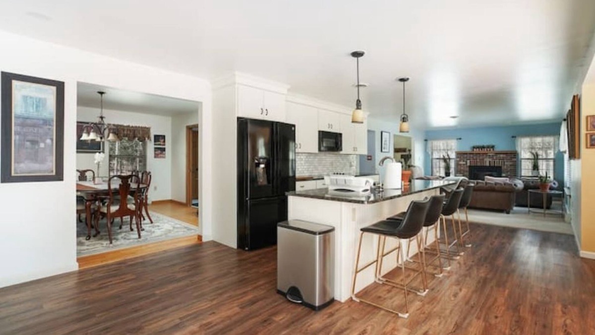 Stroudsburg House | Tokyi Nest
