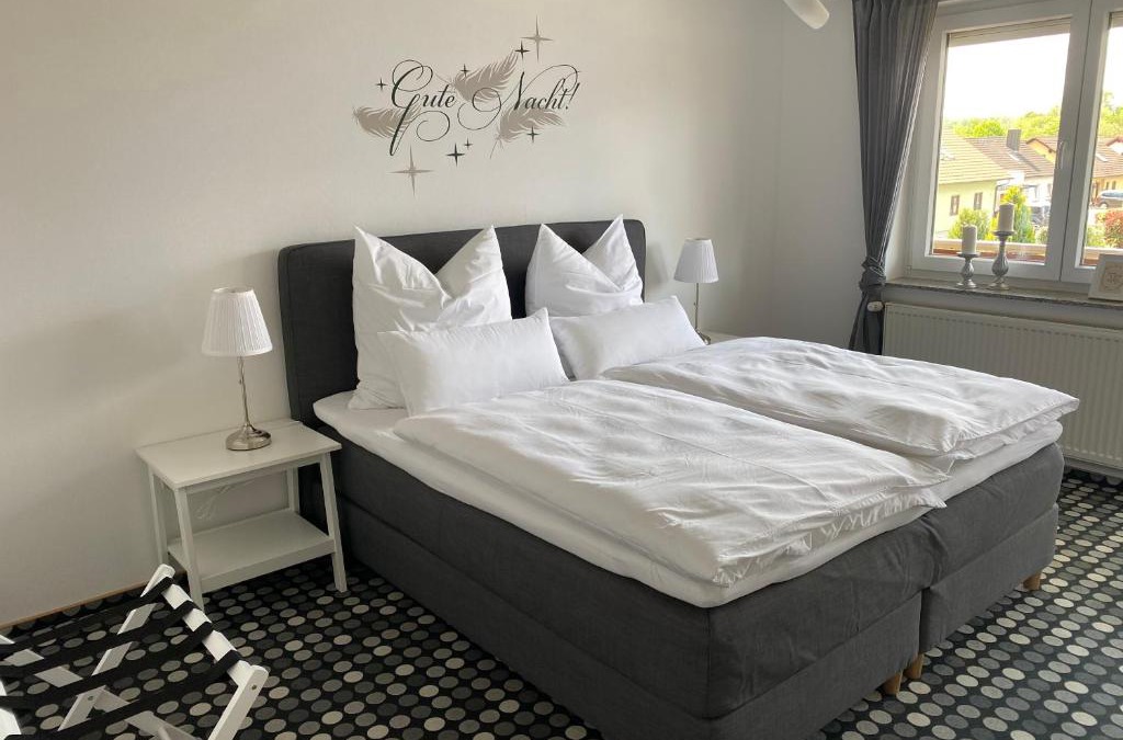Schonungen Apartment | Tolle Ferienwohnung in Löffelsterz