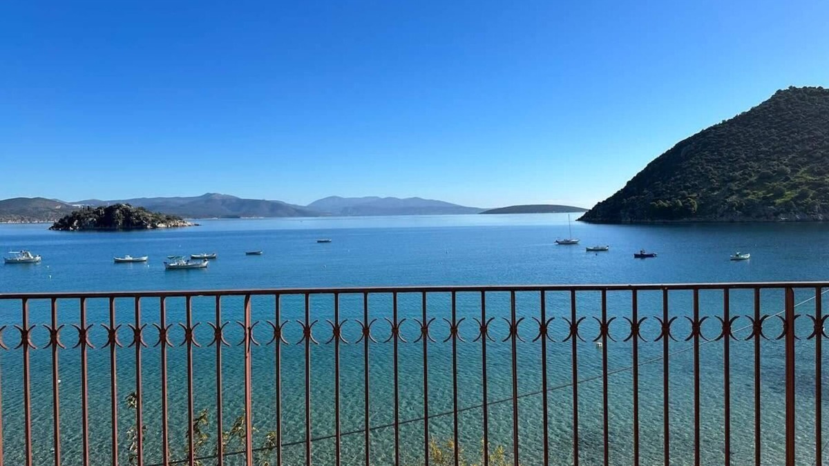 Tolo House | Tolo Beach House Above the Sea w Breathtaking View
